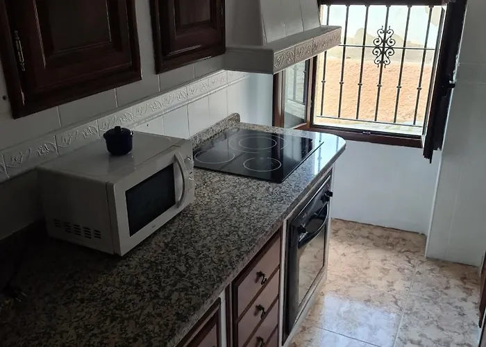 Casa Cueva Roman